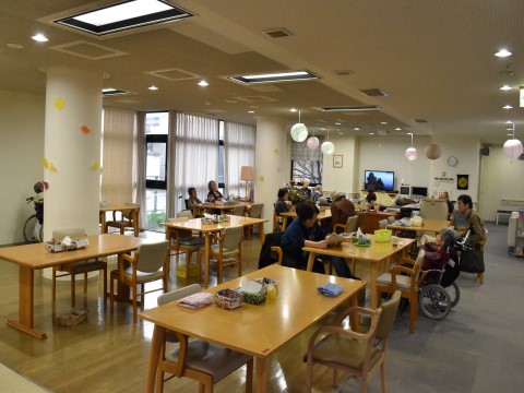 福岡市西区老人ホームハーヴェスト姪浜いこい館食堂